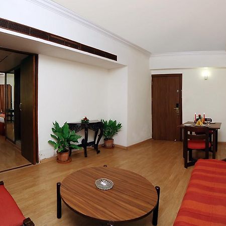Cama Rajputana Club Resort Mount Abu Exterior photo
