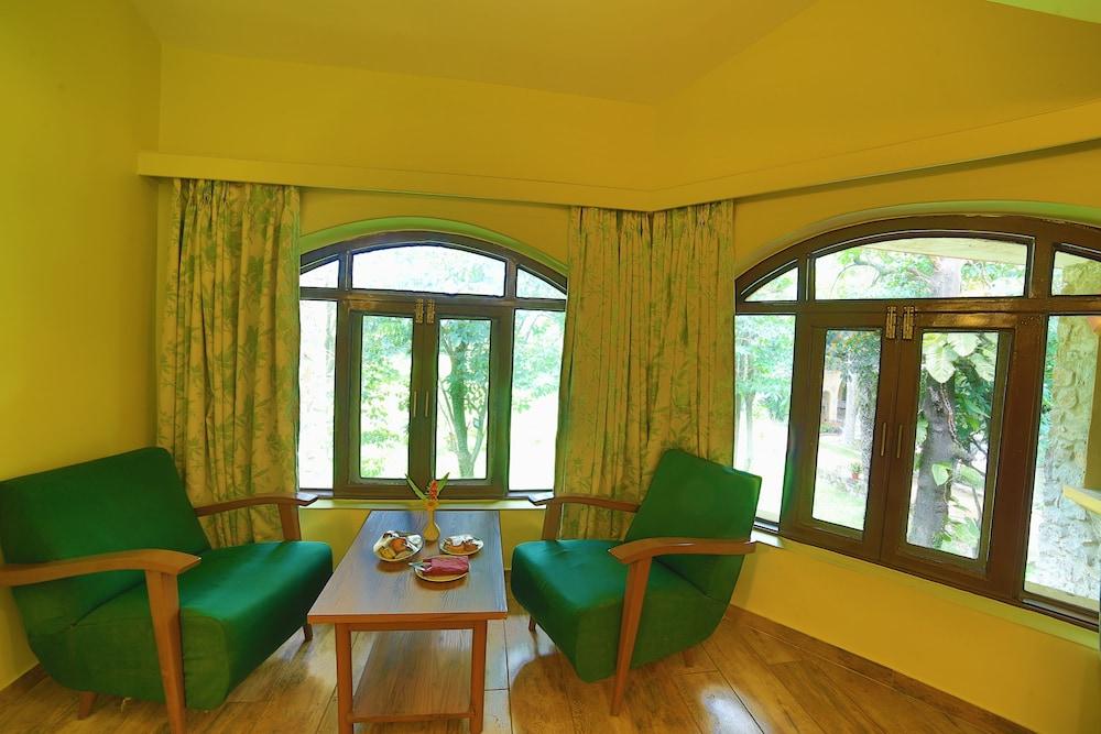 Cama Rajputana Club Resort Mount Abu Exterior photo