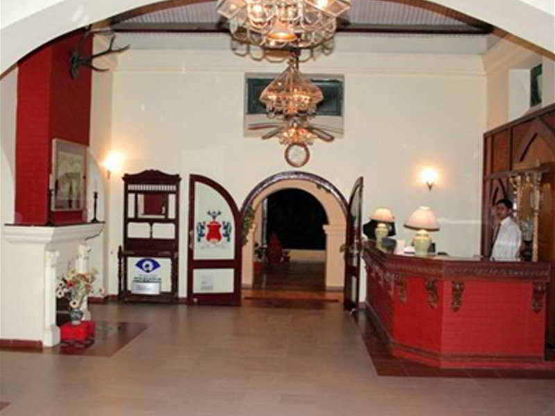 Cama Rajputana Club Resort Mount Abu Exterior photo