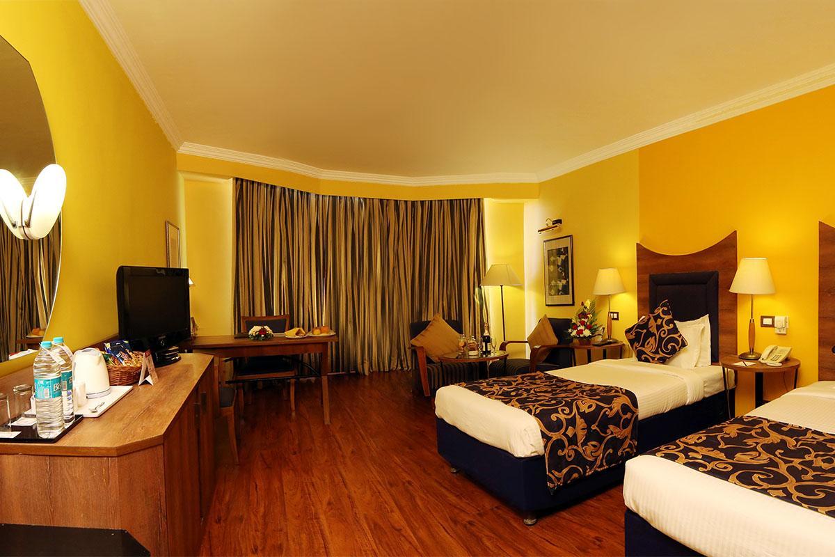Cama Rajputana Club Resort Mount Abu Exterior photo